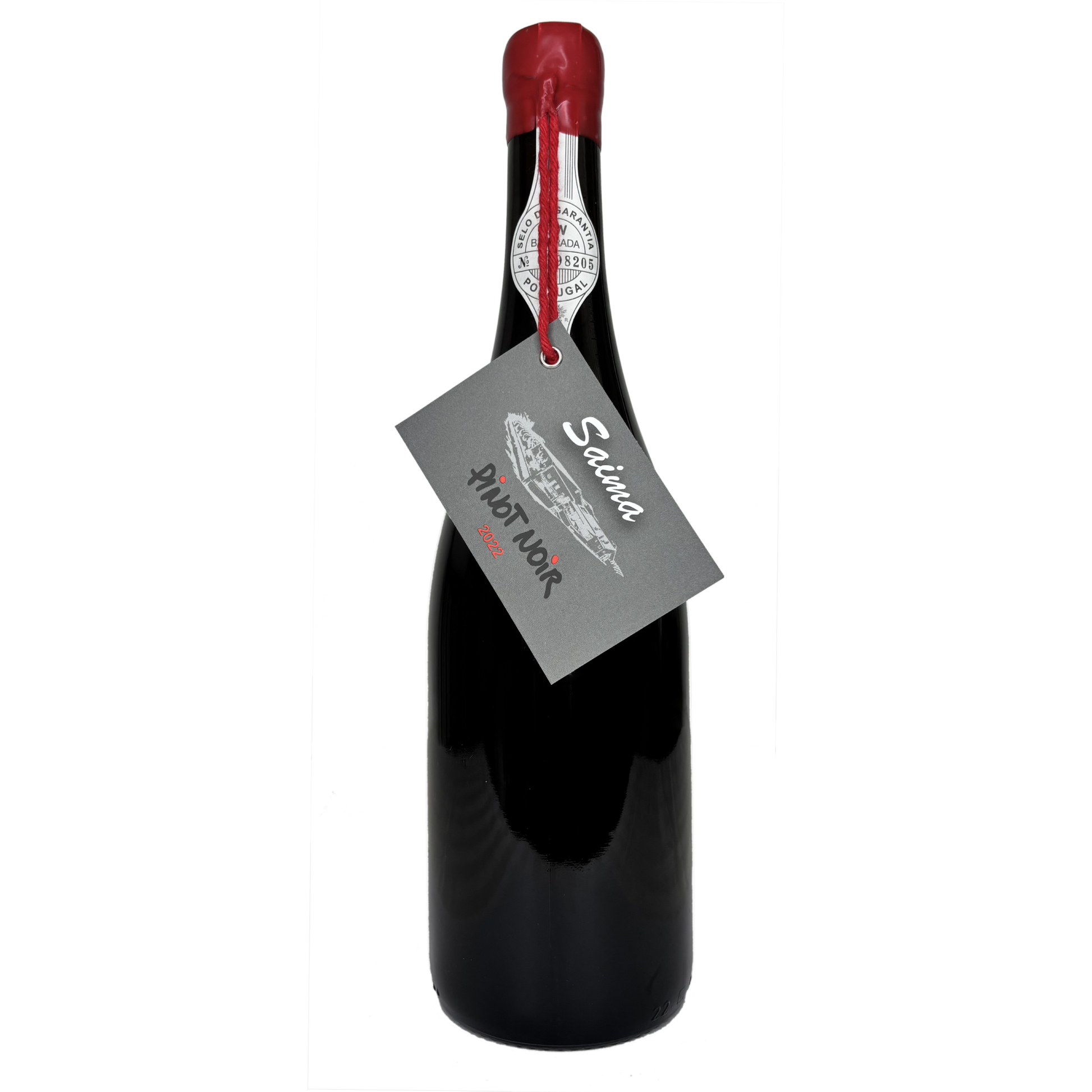 bottle of casa de saima pinot red wine