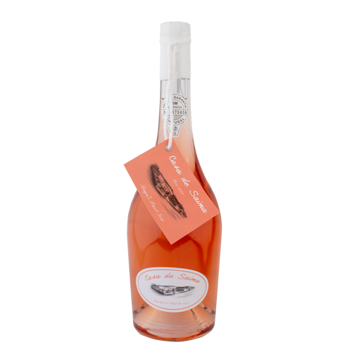 bottle of casa de saima rose baga and pinot rose wine